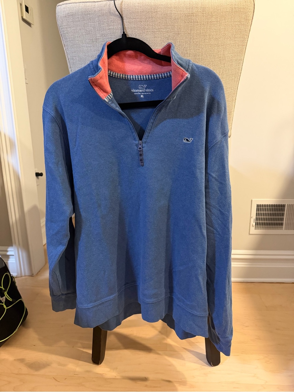 Vineyard Vines Men’s Blue Quarter-Zip Sweater with Coral Lining - XL